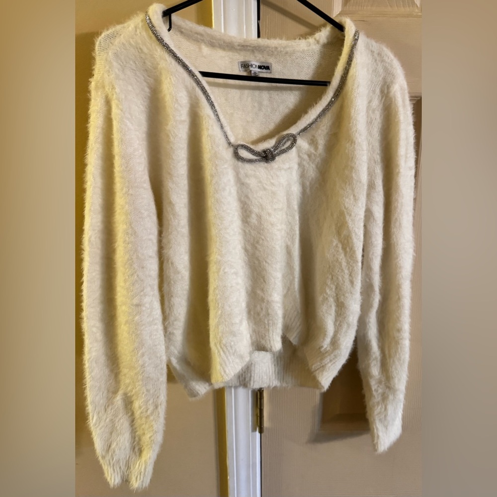 Elegant White Sweater with Chain Detail